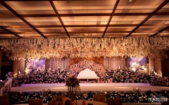 WEDDING STAGE DECOR - FLORAL MIX TONE THEME